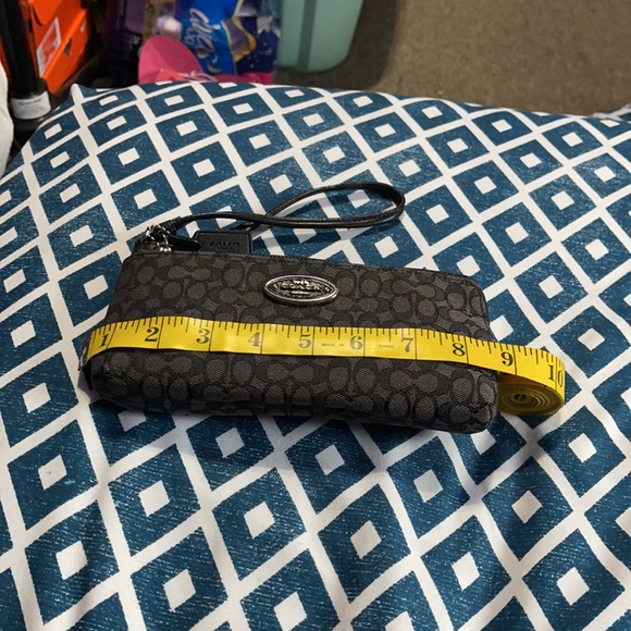 Used once monogram double zip coach wallet wristlet - Picture 5 of 12